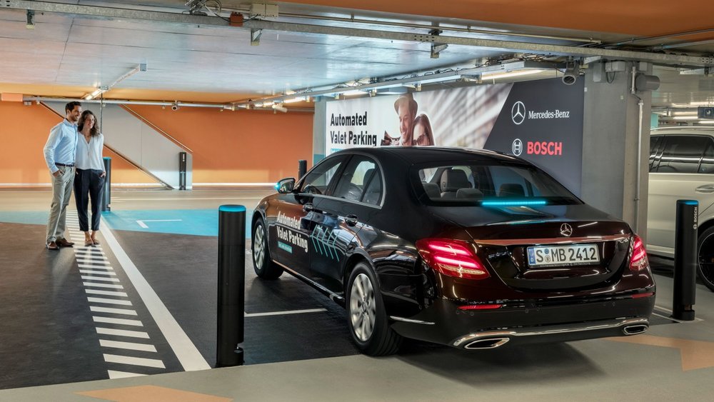 Weltpremiere: Bosch und Daimler erhalten Zulassung für fahrerloses Parken ohne menschliche Überwachung